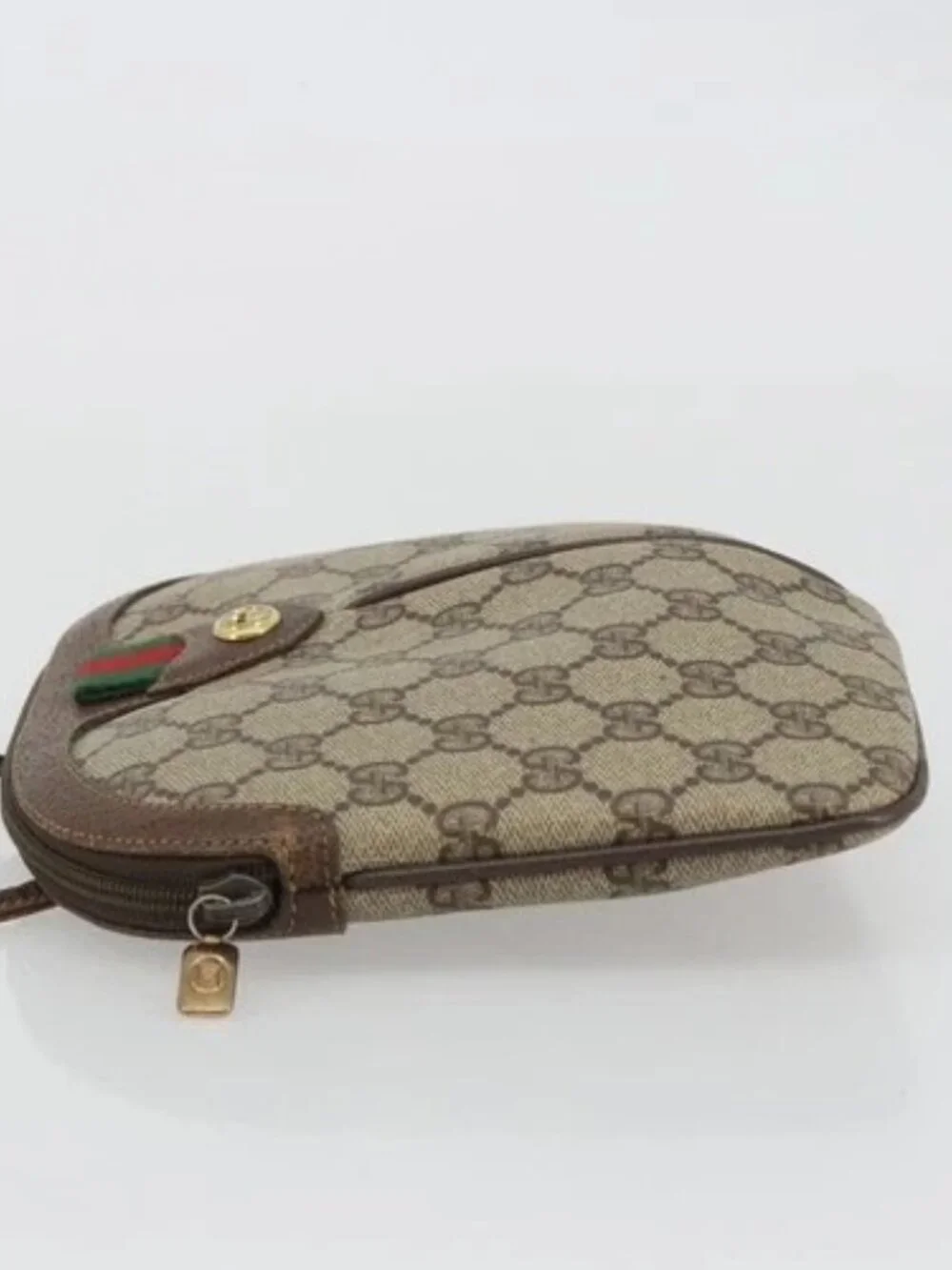Gucci brand	gucci color	beige